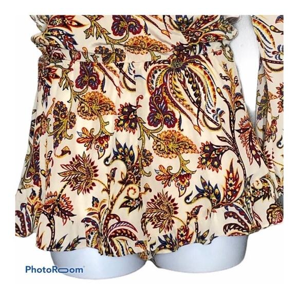 Show Me Your MuMu Bailey Floral Long Sleeve Romper Small NWOT - Picture 5 of 11